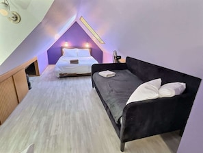 4 chambres, fer et planche à repasser, Wi-Fi, literie fournie