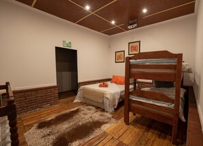 Family Room | Individually decorated, individually furnished, desk, free WiFi - Maros Self Catering Guesthouse (Mariental)