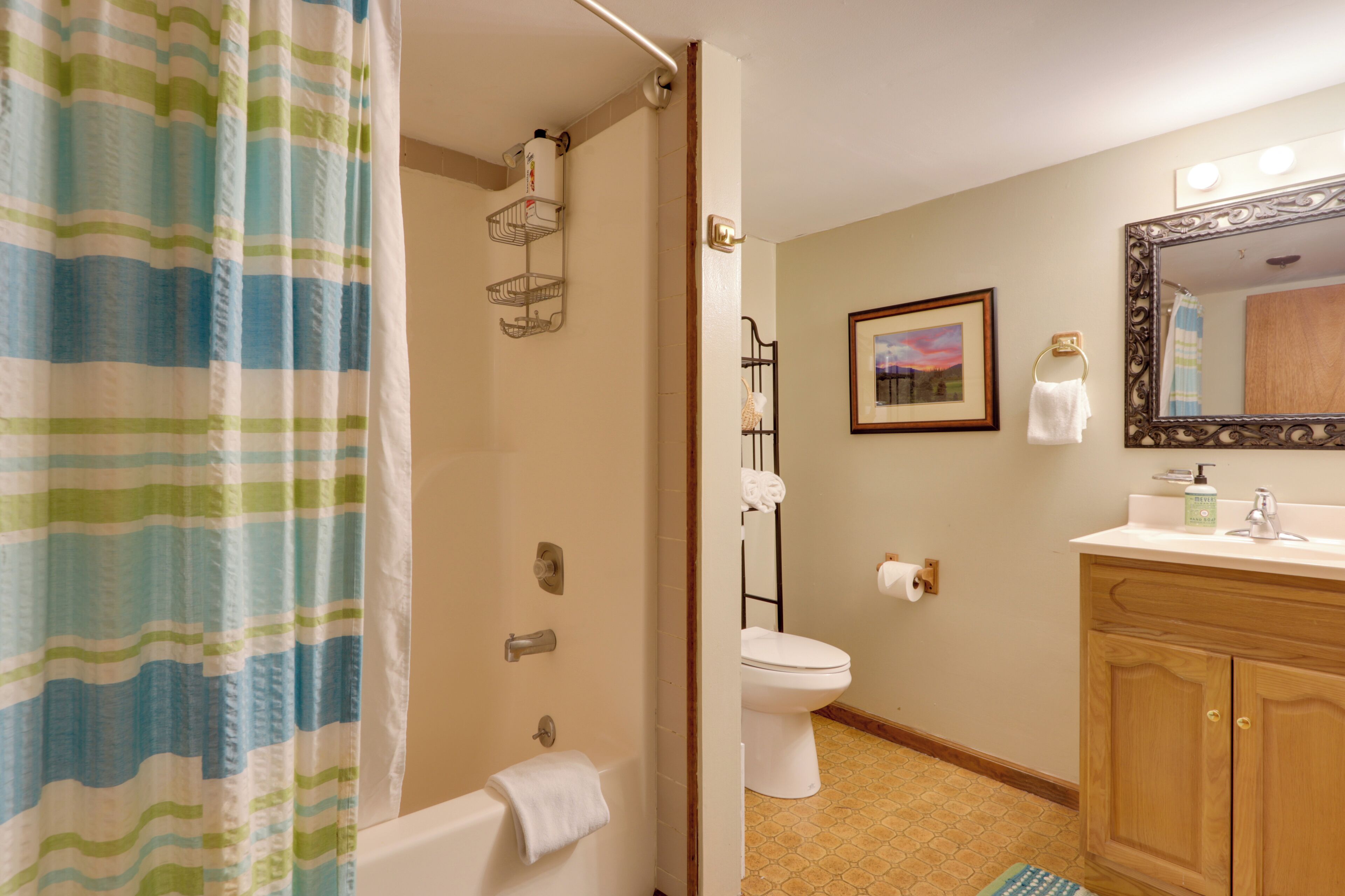Hair dryer, towels