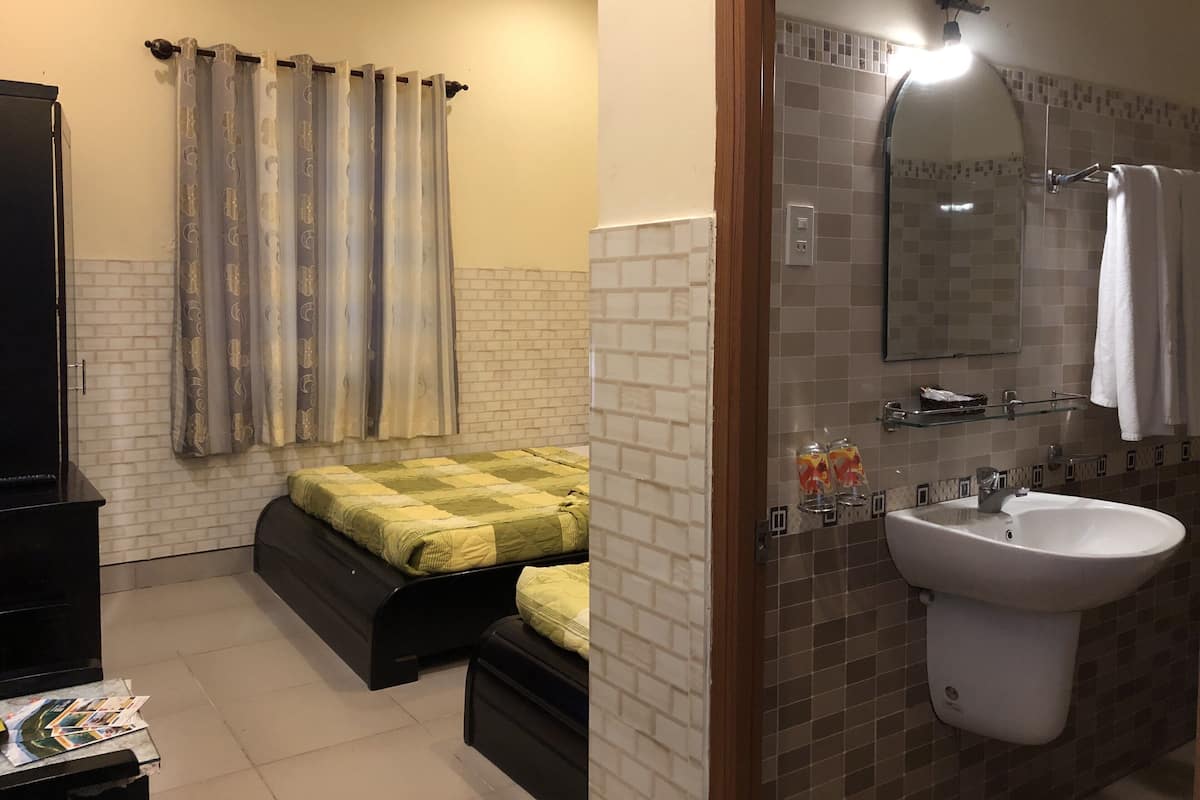 Premium bedding, pillow-top beds, minibar, individually decorated