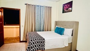 Iron/ironing board, free WiFi, bed sheets - Hotel Hop & Cart rental Ltd (San Pedro)
