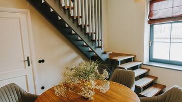 Apartment, 3 Bedrooms (5) | Living area | Flat-screen TV