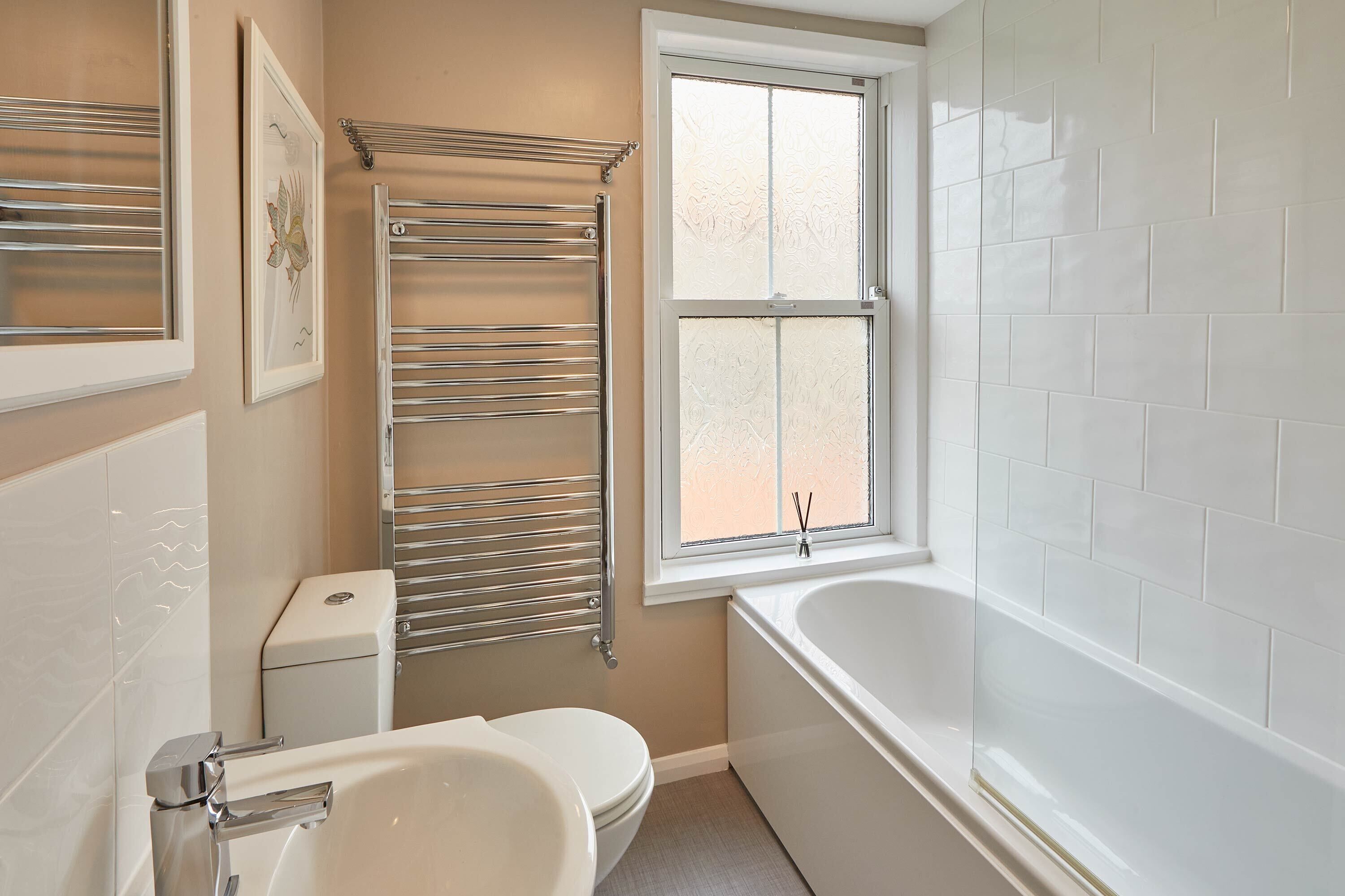 House | Bathroom | Shower, towels