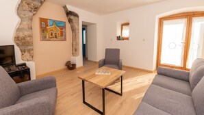 TV - House Gaia – For Up to 5 Guests, Just a Few Steps from the Beach by 22Estates (Sveta Marina)