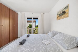 4 makuuhuonetta, ilmainen Wi-Fi, vuodevaatteet