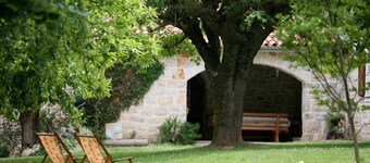 Villa Stori Grod with private Pool and Garden up to 8 People by 22Estates