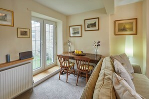 Dining room - No. 8 Willowgate (Pickering)
