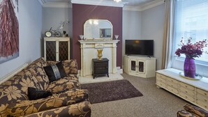 House | Living room - Central Retreat (Scarborough)