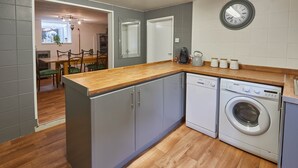 House | Private kitchen - Central Retreat (Scarborough)