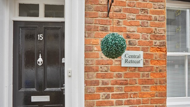 Property entrance - Central Retreat (Scarborough)