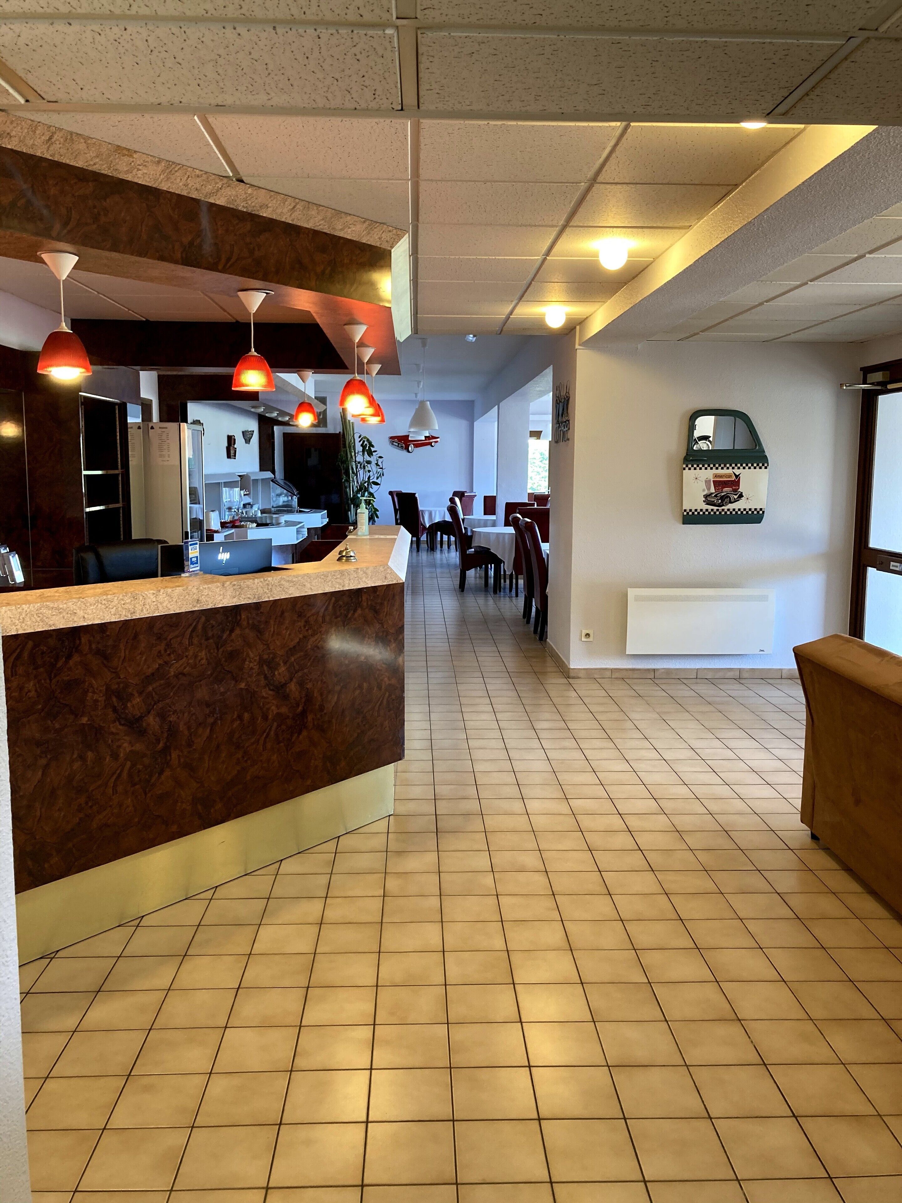 Foto - Brit Hotel Essentiel Moulins Avermes
