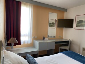 Quarto clássico | Escrivaninha, quartos à prova de som, berços (sobretaxa)