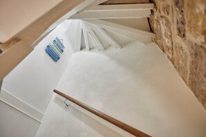 Staircase - Dophin Cottage 1736 (Whitby)