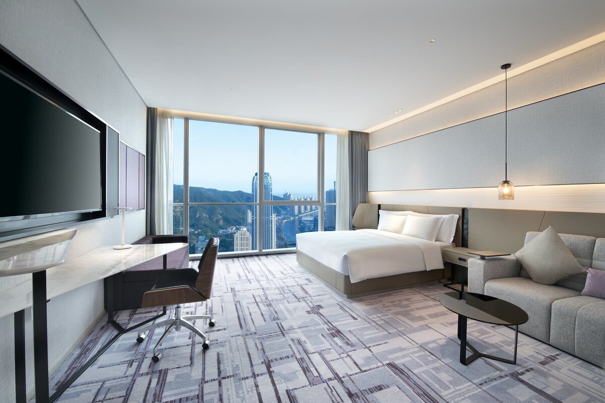 Minibar, in-room safe, desk, soundproofing