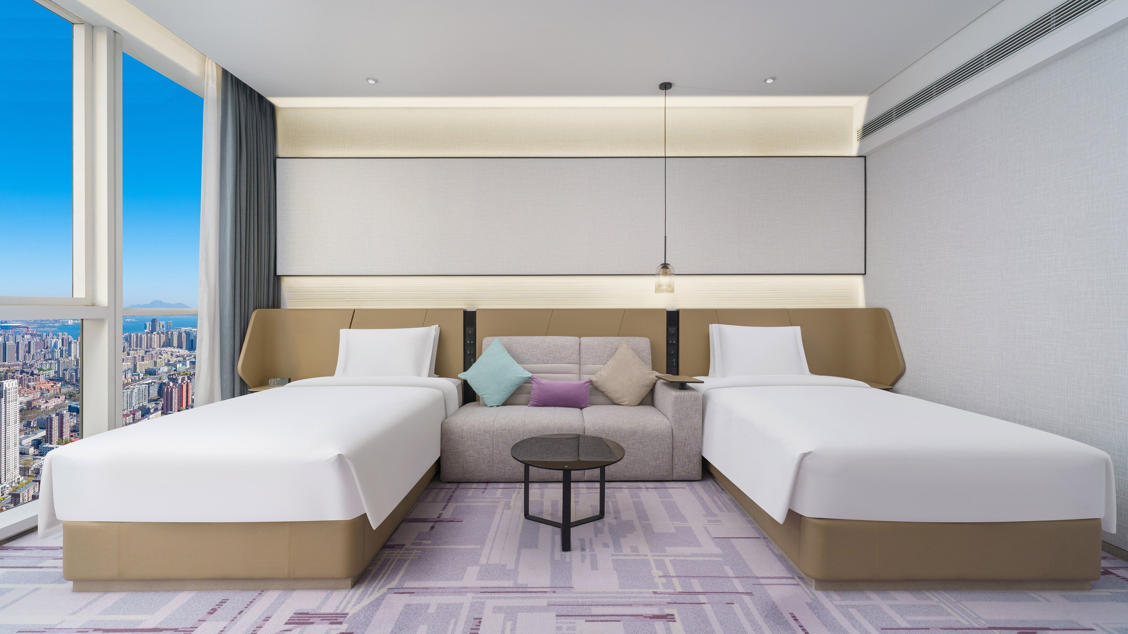 Minibar, coffres-forts dans les chambres, bureau, chambres insonorisées