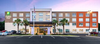 Holiday Inn Express & Suites Rock Hill by IHG