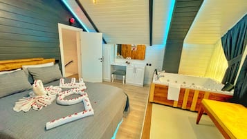 家庭平房, 2 间卧室, 湖景 | 2 多间卧室、办公桌、隔音、免费 WiFi