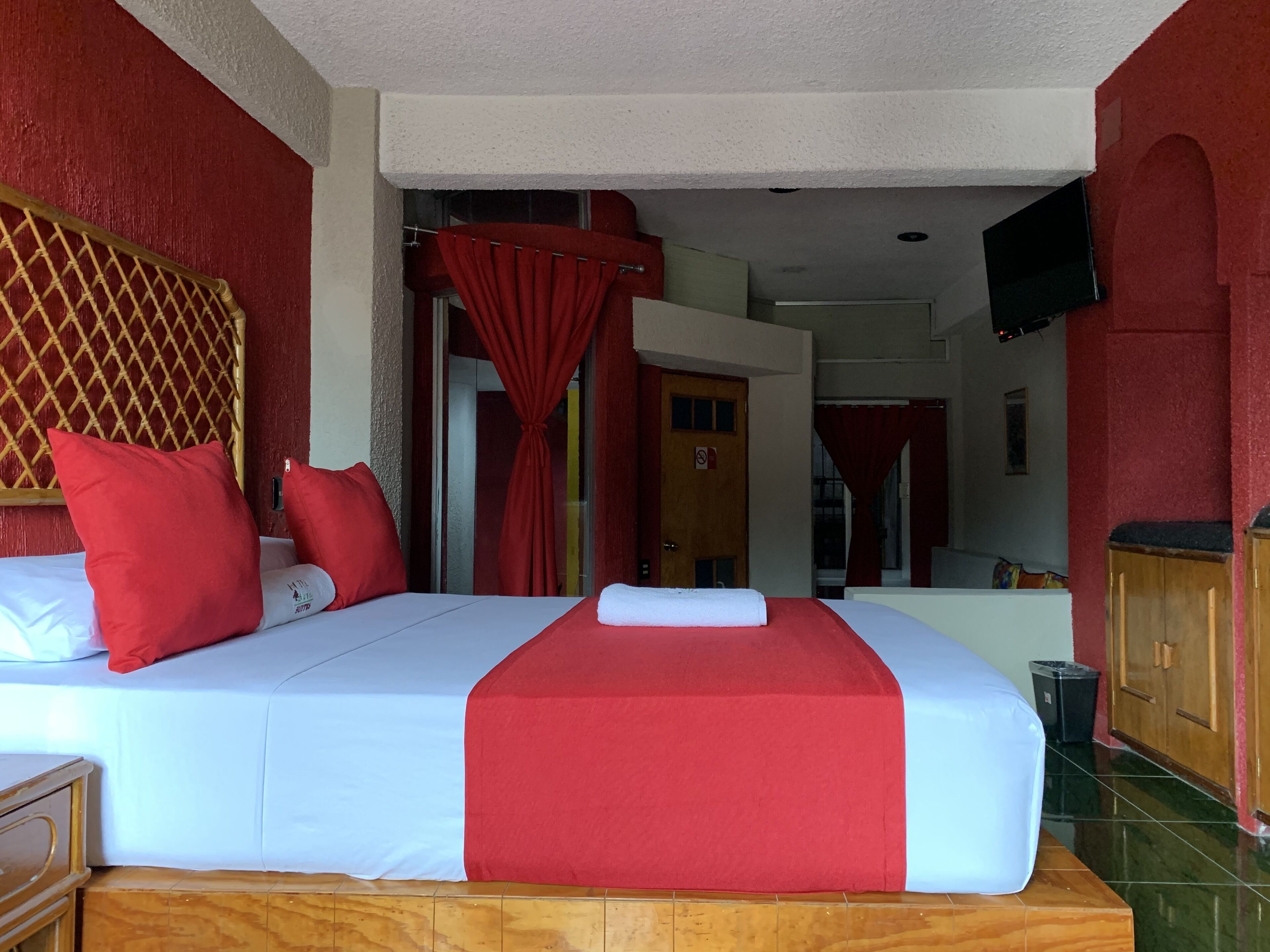 comfort double room single use | 1 bedroom, premium bedding, pillow-top beds, free wifi