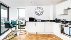 Apartment | Private kitchen - Yorksha Luxury Apartments (Leeds)
