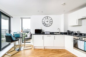 Private kitchen - Yorksha Luxury Apartments (Leeds)