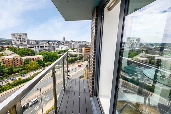 Balcony - Yorksha Luxury Apartments (Leeds)