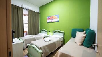 Superior Triple Room | Laptop workspace, free WiFi