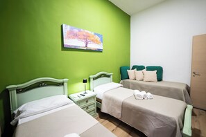 Superior Triple Room | Laptop workspace, free WiFi - Home Josèphine (Caserta)