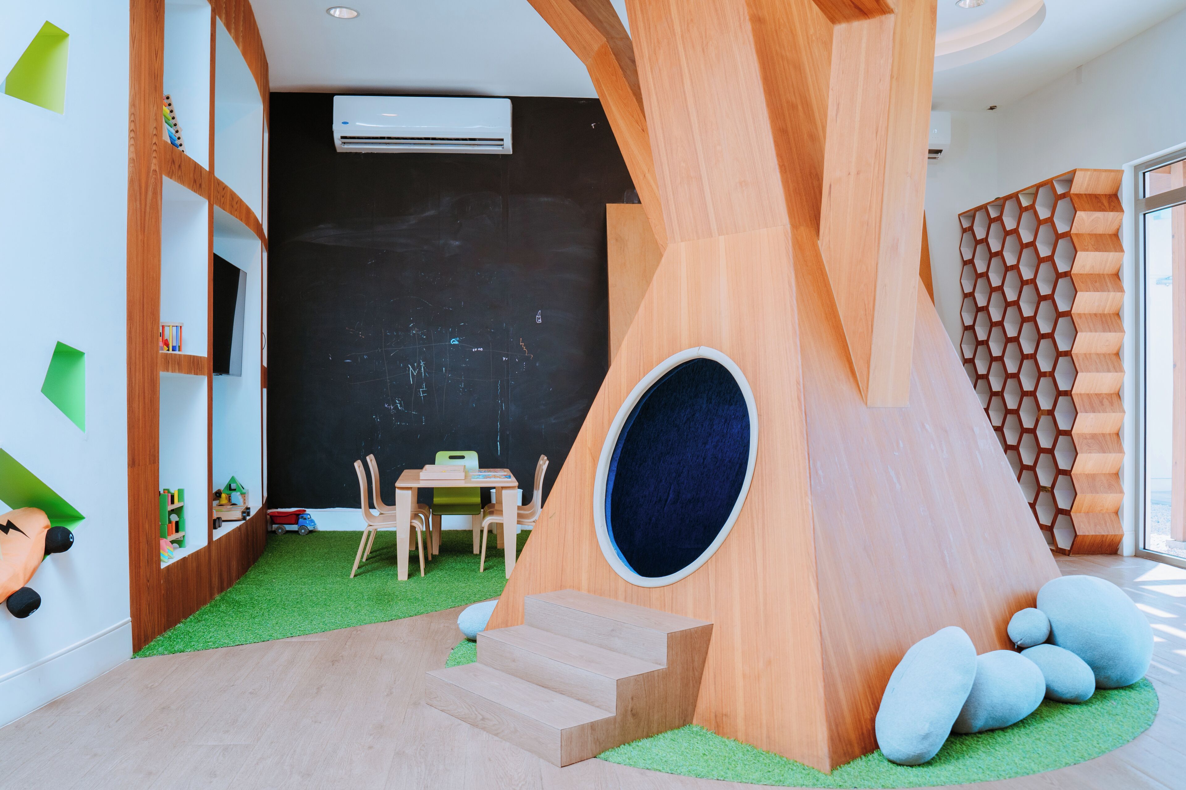 children’s play area – indoor