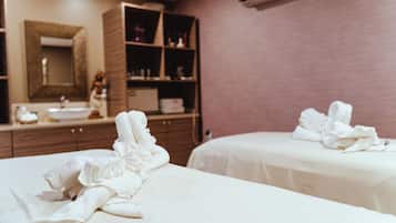Couples treatment room(s), body treatments, hydrotherapy, aromatherapy