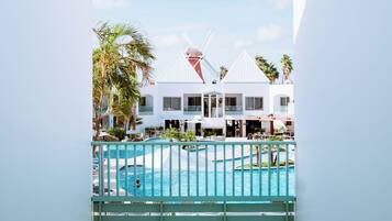 3 albercas al aire libre y camas balinesas gratuitas