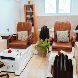 Couples treatment room(s), body treatments, hydrotherapy, aromatherapy