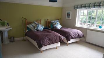 5 camere, ferro/asse da stiro, culla da viaggio, Wi-Fi gratuito