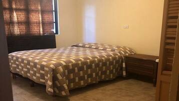 2 Schlafzimmer, Zimmersafe, Bügeleisen/Bügelbrett, WLAN