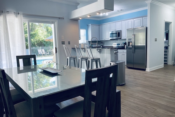 Open Floor Plan to Kitchen