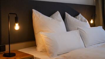 Classic-Doppelzimmer | Minibar, individuell dekoriert, individuell eingerichtet, Schreibtisch