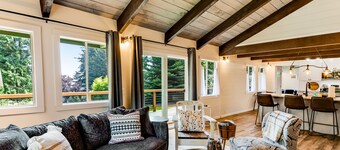 Fantastic retreat near the water w/ expansive deck & stylish interior - dogs OK