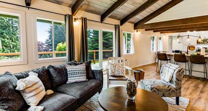 Fantastic retreat near the water w/ expansive deck & stylish interior - dogs OK