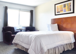 Standard Room, 1 Queen Bed