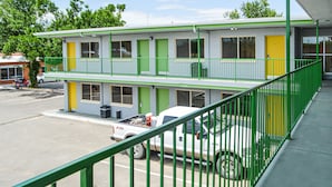 Exterior - Greeley University Inn (Greeley)