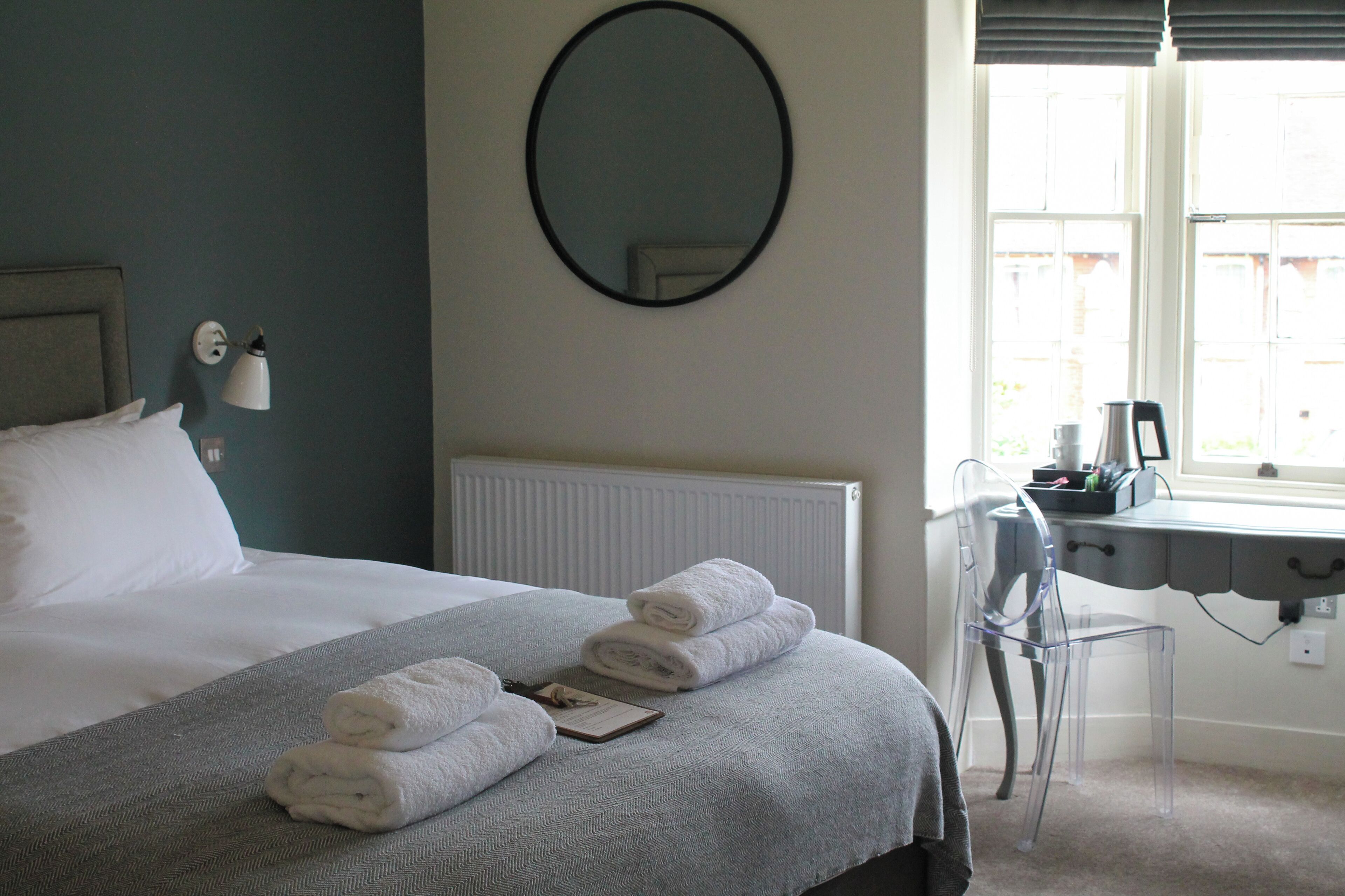 deluxe double room | 1 bedroom, individually decorated, individually furnished, desk