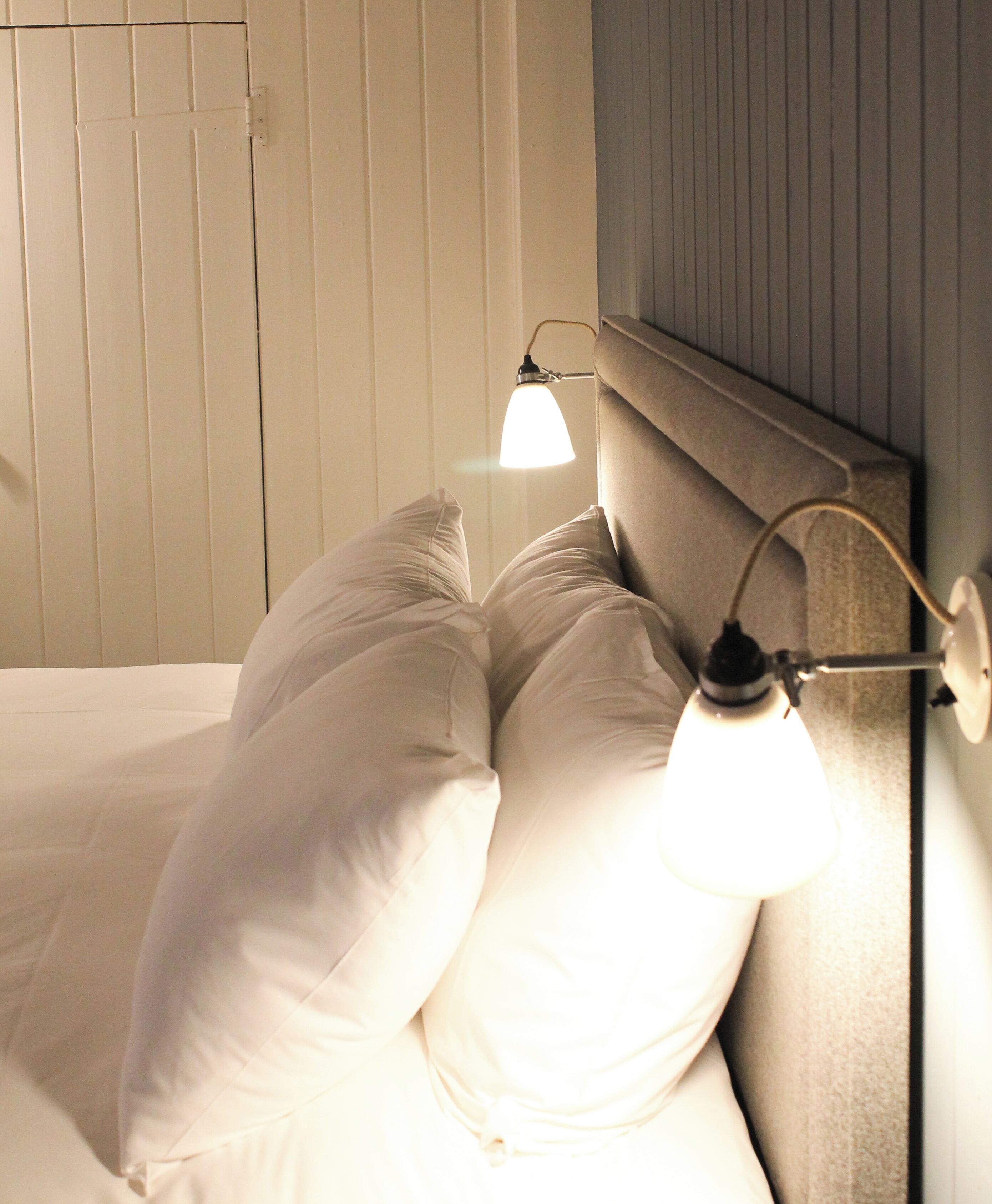 deluxe double room | 1 bedroom, individually decorated, individually furnished, desk