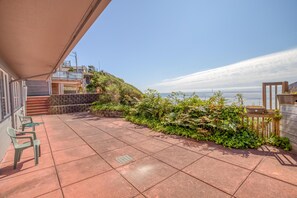 Townhome, 1 King Bed (Storm Watchers Pointe) | Balcony - Storm Watchers Pointe (Lincoln City)