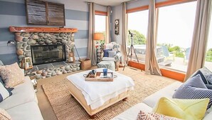 House, Multiple Beds (Pearl By the Sea) | Living room - Pearl By the Sea (Gleneden Beach)
