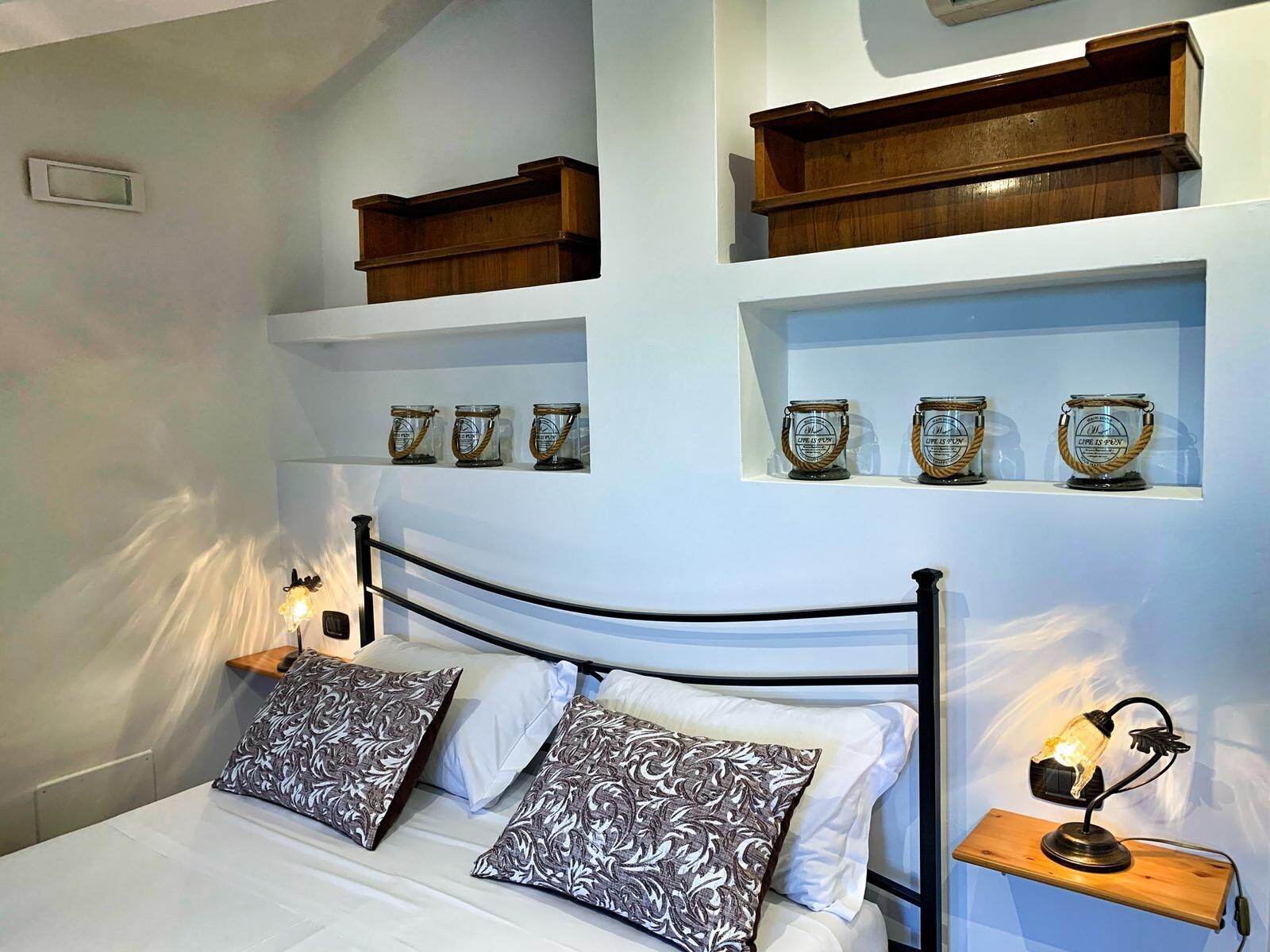 浪漫开间套房, 山景 | 免费 WiFi、床单