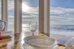 House, Multiple Beds (Wave Crest) | 3 bedrooms, iron/ironing board, WiFi, bed sheets - Wave Crest (Lincoln City)