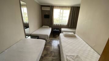 Quadruple Room | Iron/ironing board
