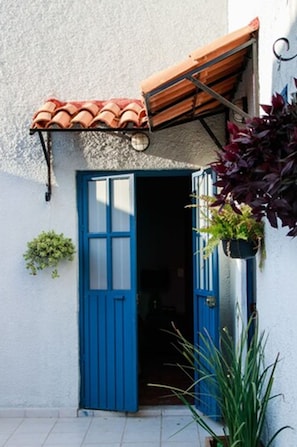 Property entrance - Casa Arrayan (Guadalajara)
