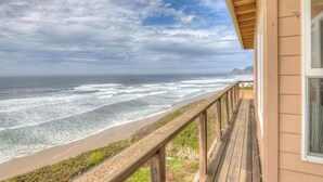 Casa, varias camas (Surf and Sand) | Balcón