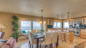 Casa, varias camas (Surf and Sand) | Cocina privada