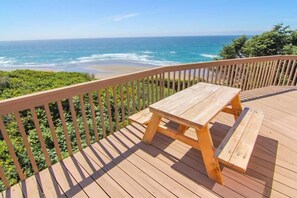 House, Multiple Beds (Waive Time) | Balcony